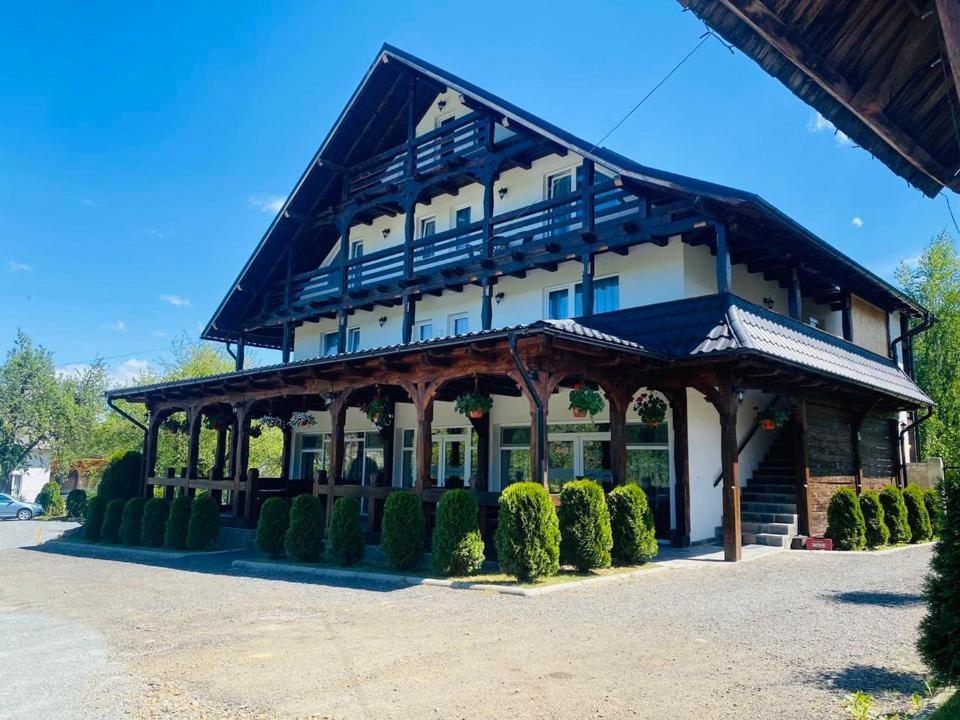 Pastravaria Alina Sirbi Dış mekan fotoğraf