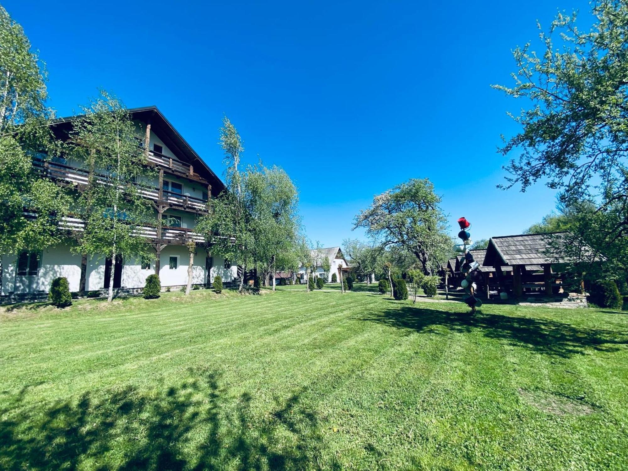 Pastravaria Alina Sirbi Dış mekan fotoğraf